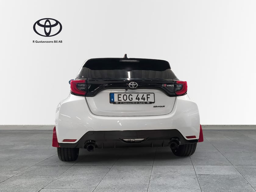 Bild 5 av Toyota GR Yaris AWD Circuit Pack Kolfiber Kamera