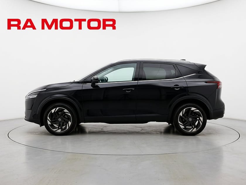 Bild 2 av Nissan Qashqai 1.3 DIG-T XTRONIC-CVT 158hk | N-Connecta | Moms