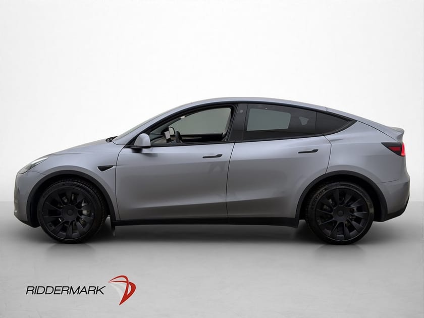 Bild 5 av Tesla Model Y Long Range AWD Pano Drag Kamera Skinn AP Navi