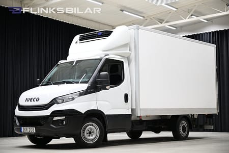Iveco Daily 35-160 Chassi Cab 156HK Automat|Volymskåp|BG-Lyft|Sidodörr|Kylbil|Nattkyl