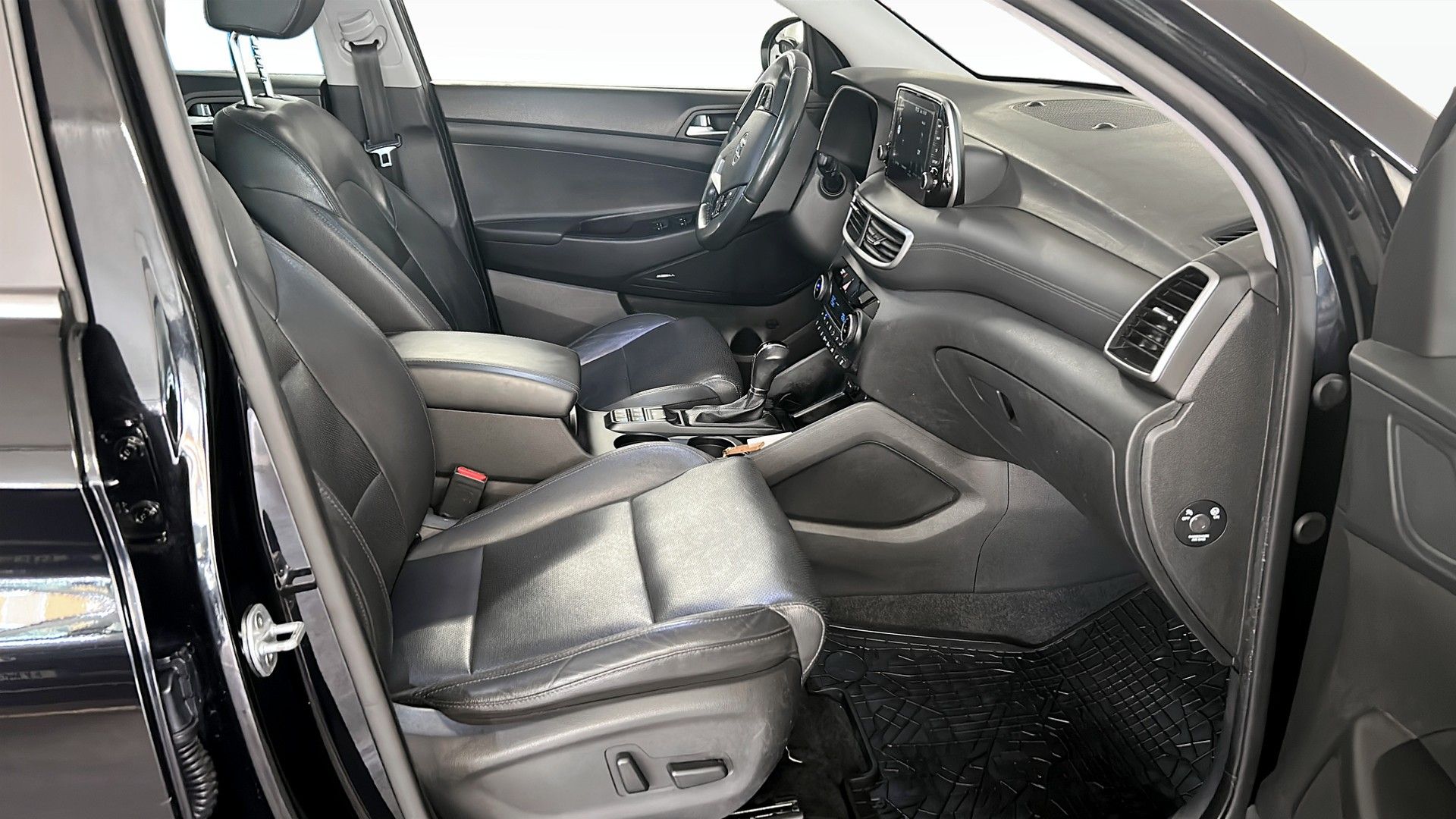 Hyundai Tucson 1.6 T-GDI 4WD 2019, bild 3/9