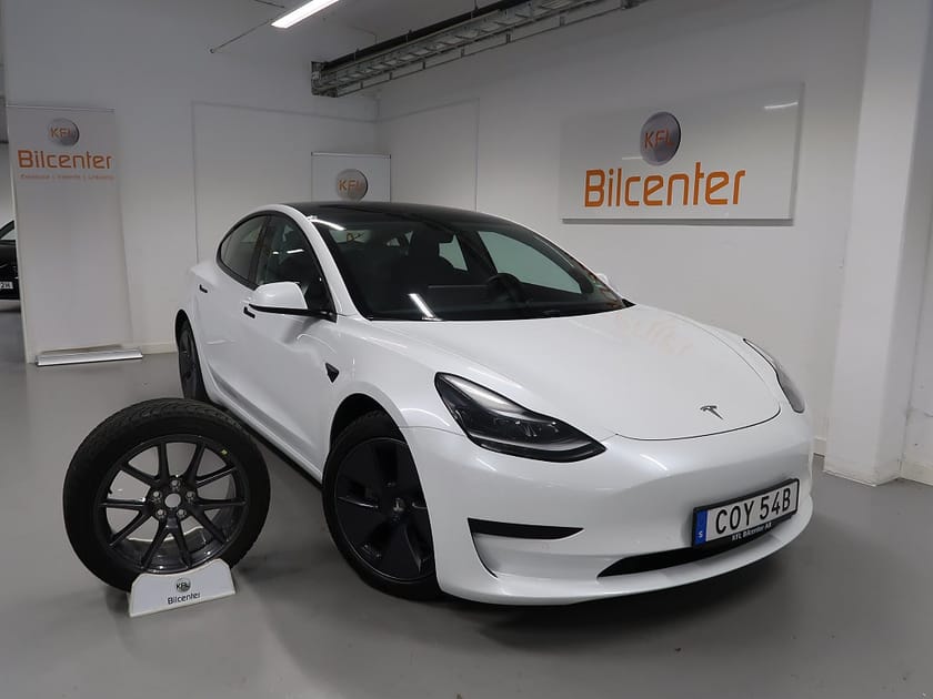 Bild 1 av Tesla Model 3 Standard Range V-Däck ingår Navi-Kamera-Pano-Skinn-Elst