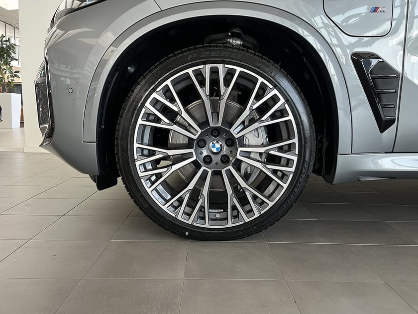 Bild 4 av BMW X5 xDrive50e 2,95%ränta M Sport 22" Innovation H/K Drag