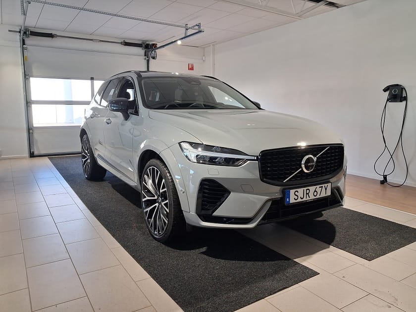 Bild 3 av Volvo XC60 T6 Recharge Plus Dark Edition plug in AWD 350HK 4x4 Pa