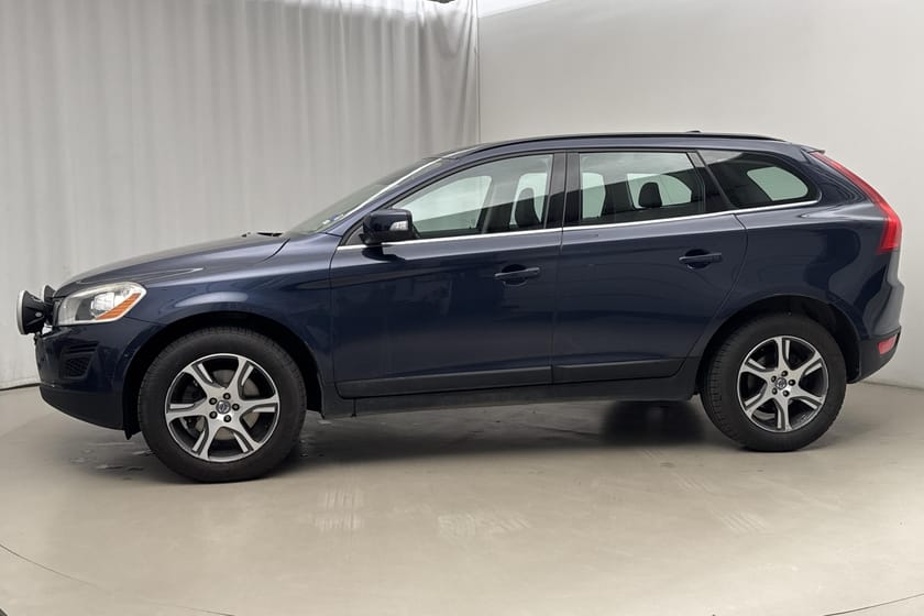 Bild 2 av Volvo XC60 D4 AWD (163hk) Momentum Läder Drag