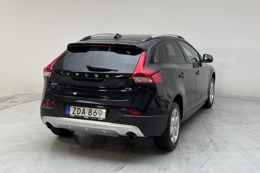 Bild 3 av Volvo V40 Cross Country T3 (152hk) Värmare 7" Backkamera