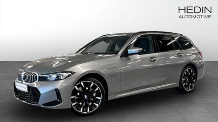 BMW 330e xDrive Touring
