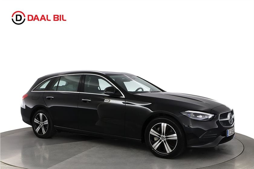 Bild 4 av Mercedes-Benz C 300 T e C300 25,4 kWh 313HK AVANTGARDE 360° P-VÄRM PANO NAVI