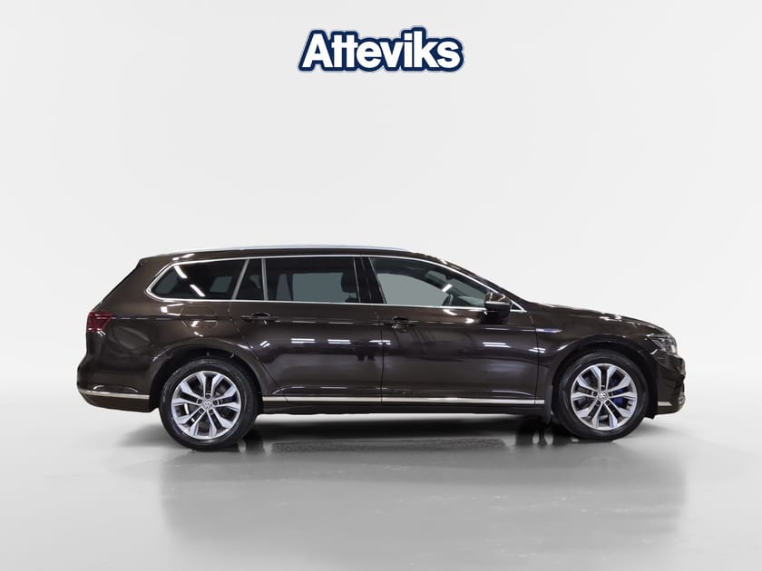 Bild 2 av Volkswagen Passat Sportscombi GTE *Digital cockpit*