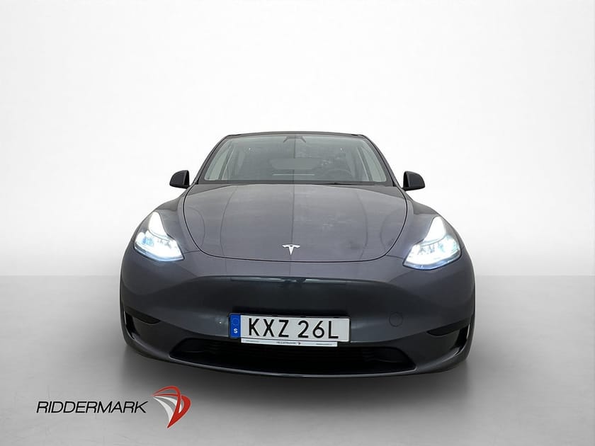 Bild 2 av Tesla Model Y Standard Range RWD Värmepump Pano Drag MOMS