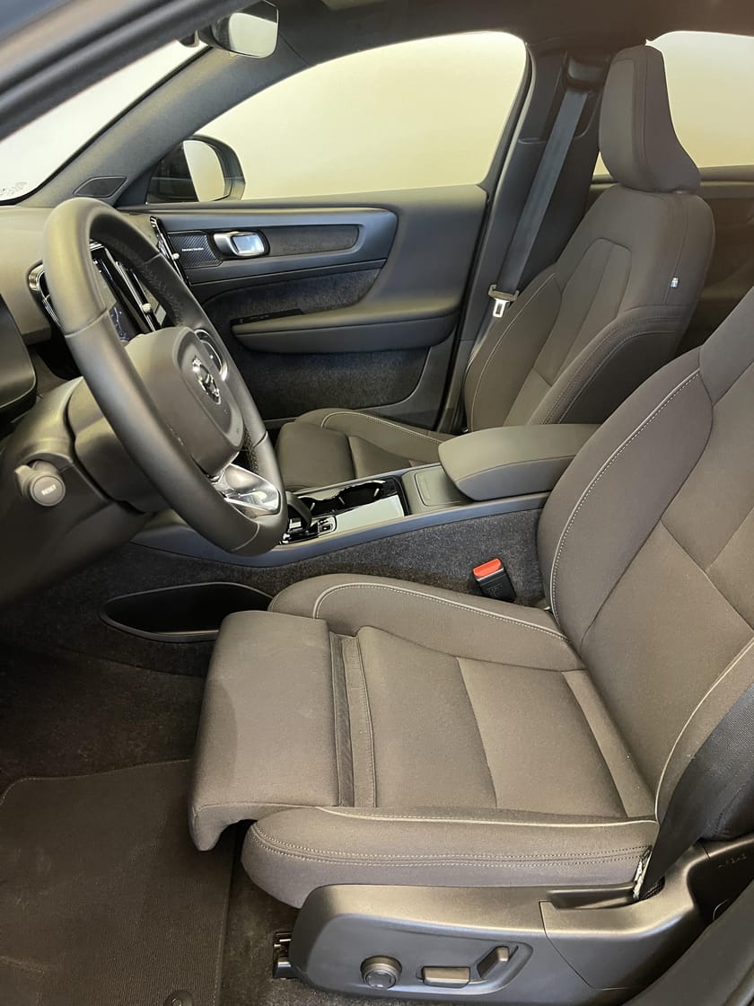 Bild 5 av Volvo C40 Recharge Twin Ultimate / Panoramaglas tak / 360 kamera /