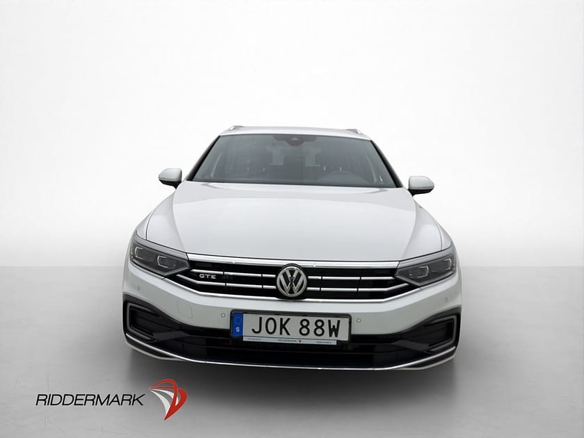 Bild 2 av Volkswagen Passat Sportscombi GTE 218hk Cockpit Värm Drag 1-Äga