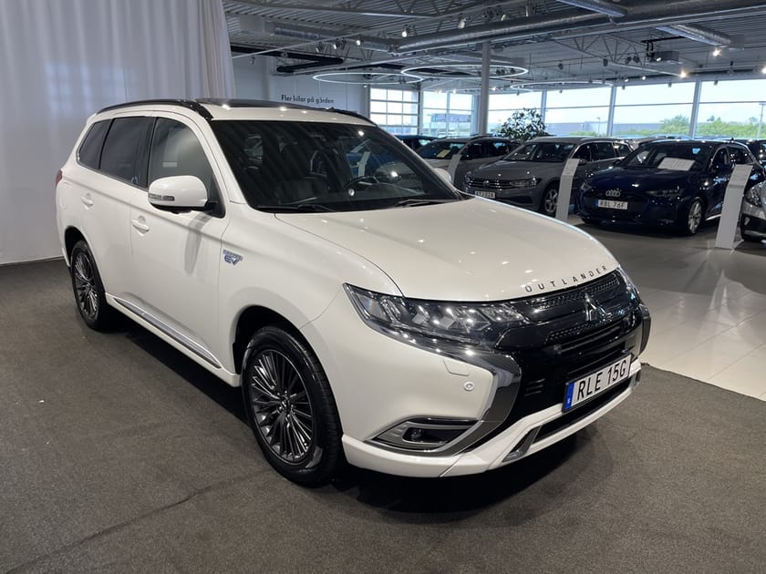 Bild 2 av Mitsubishi Outlander PHEV AWD S-EDITION/NIGHTPACK