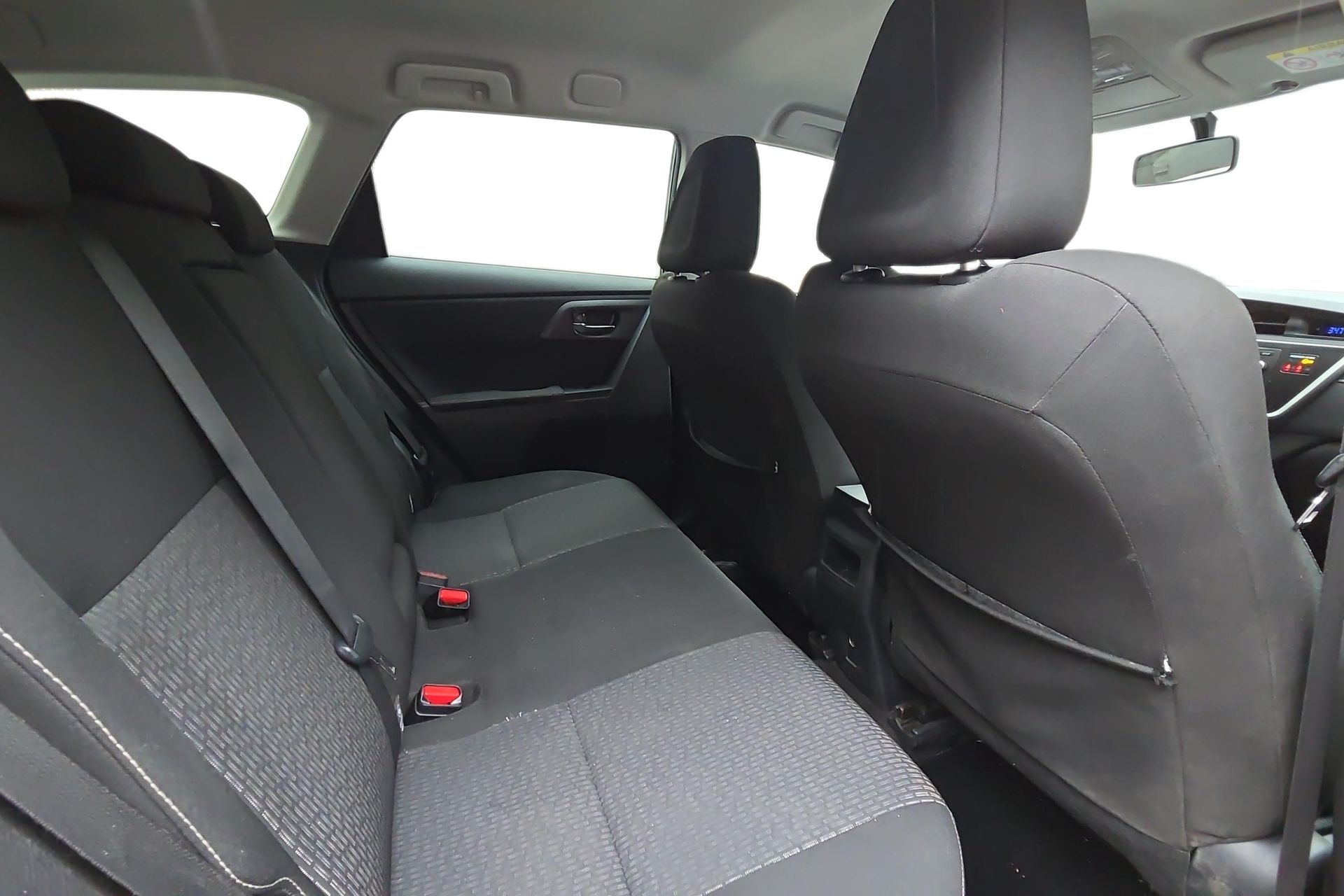 Toyota Auris 2015, bild 7/10