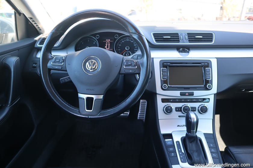 Bild 3 av Volkswagen Passat Alltrack 2.0 TDI BlueMotion 4Motion 177hk Aut Skinn Dragkrok