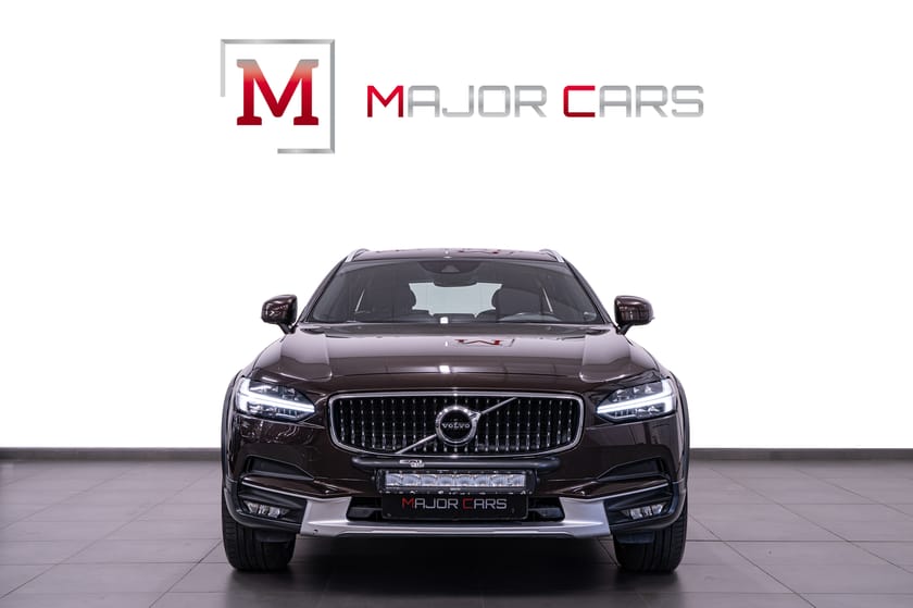 Bild 2 av Volvo V90 Cross Country D4 AWD Pro Polestar Skinn Kamera Maple Dragkrok 200hk