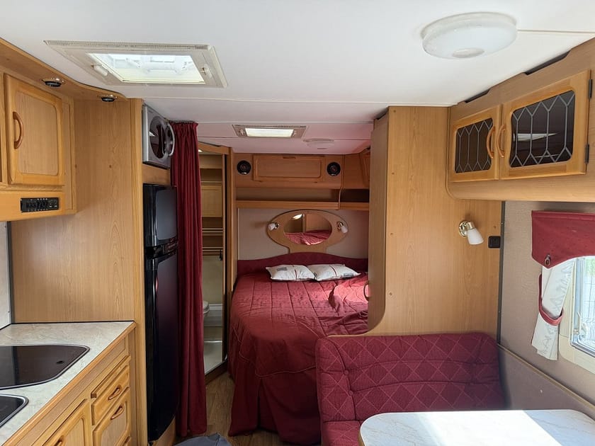 Bild 5 av Kabe Trailer Royal 720  GXL KS Alde Golvvärme Fukttestad Ventura AIR W-400