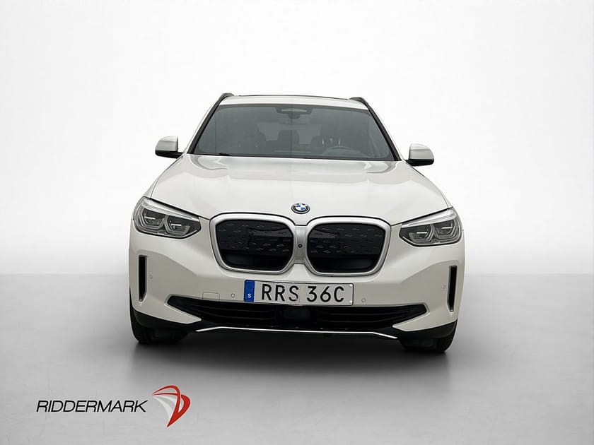 Bild 3 av BMW iX3 286hk Pano H/K HUD Drag 360° Elstolar Skinn MOMS