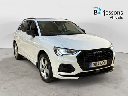 Audi Q3 35 TFSI TSI 150hk S-Tronic Värmare/Drag/Kamera/Svart Optik