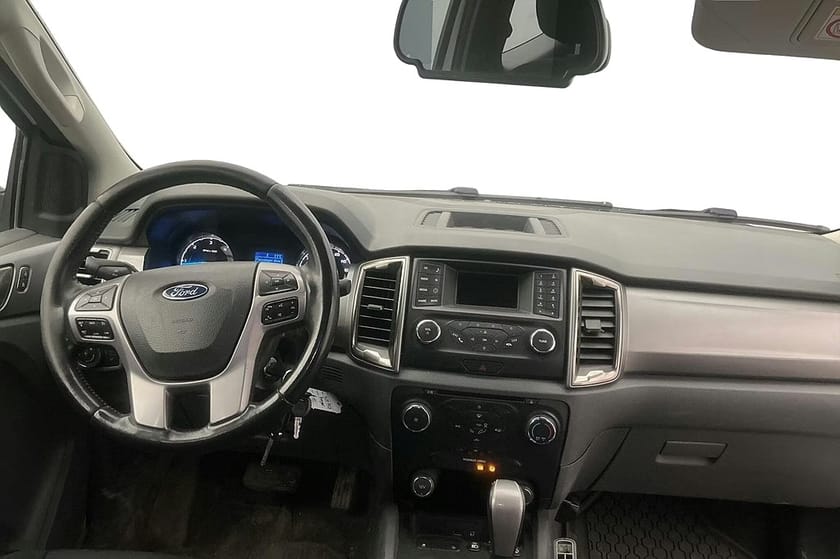 Bild 5 av Ford Ranger SuperCab 2.2 TDCi 4x4 Aut Drag Kamera Värmare 160hk