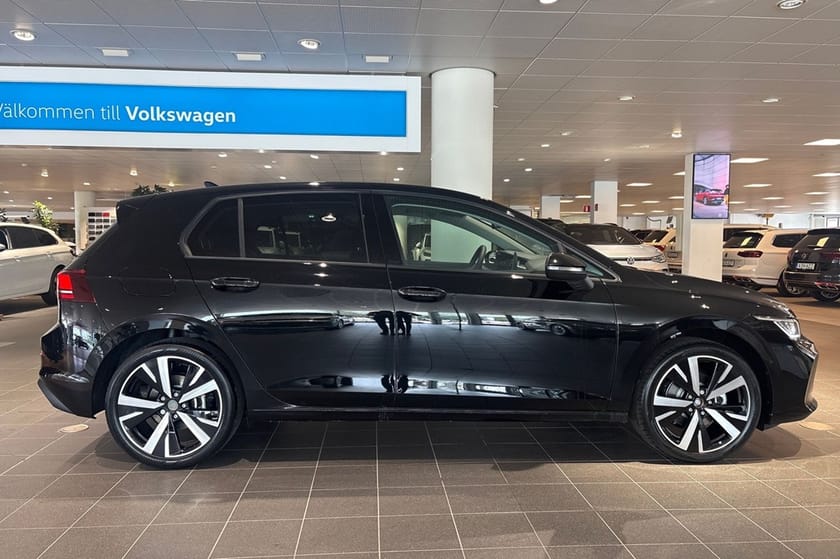 Bild 3 av Volkswagen Golf LIFE 1.5 eTSI 150 hk DSG7