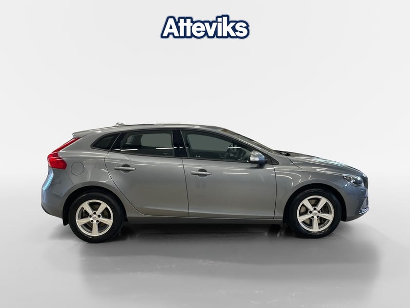 Bild 2 av Volvo V40 D2 120hk Aut FarthållareVärmare