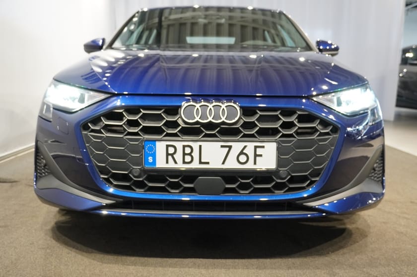 Bild 3 av Audi A3 Sportback 35 TFSI Proline Advanced - Kamera/Metallic/ACC