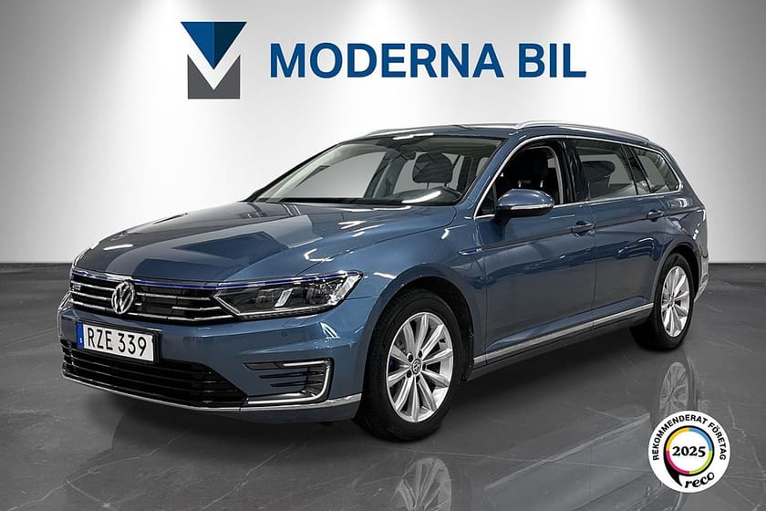 Bild 1 av Volkswagen Passat Variant GTE 1.4 TSI 218hk Värmare P-sensorer Adaptiv CarPlay