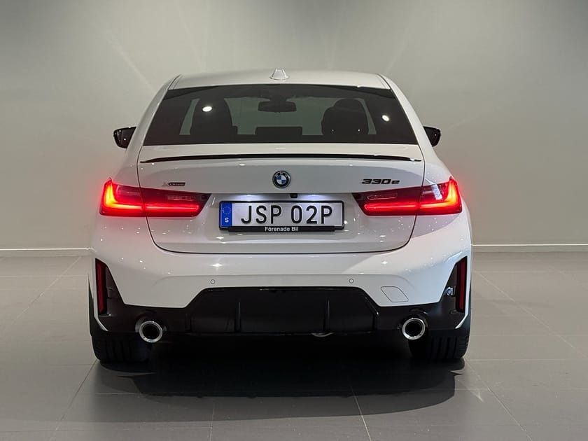 Bild 4 av BMW 330e xDrive Sedan M Sport Drag Adaptiv Farth. Rattv 18" HiFi