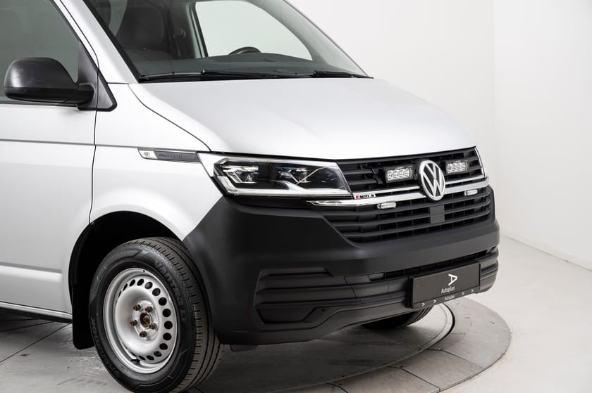 Bilde 3 av Volkswagen Transporter 2.0 TDI 4M 150 hk man | ACC/Krok/Webasto/Innredning
