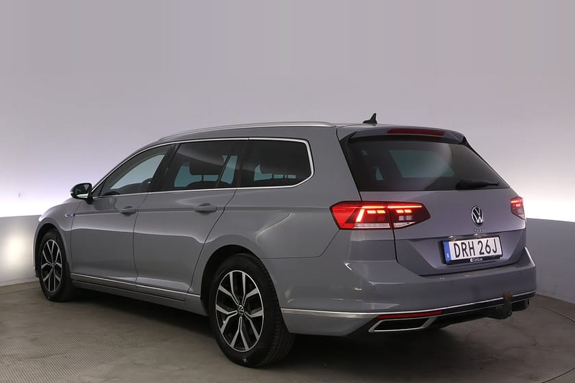 Bild 4 av Volkswagen Passat Sportscombi GTE Variant Drag Cockpit Kamera CarPlay