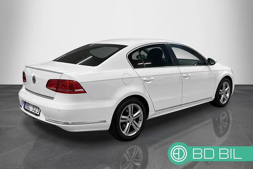 Bild 4 av Volkswagen Passat 2.0 TSI R-LINE GT BACKKAMERA HELSKINN DRAG EN BRUKARE