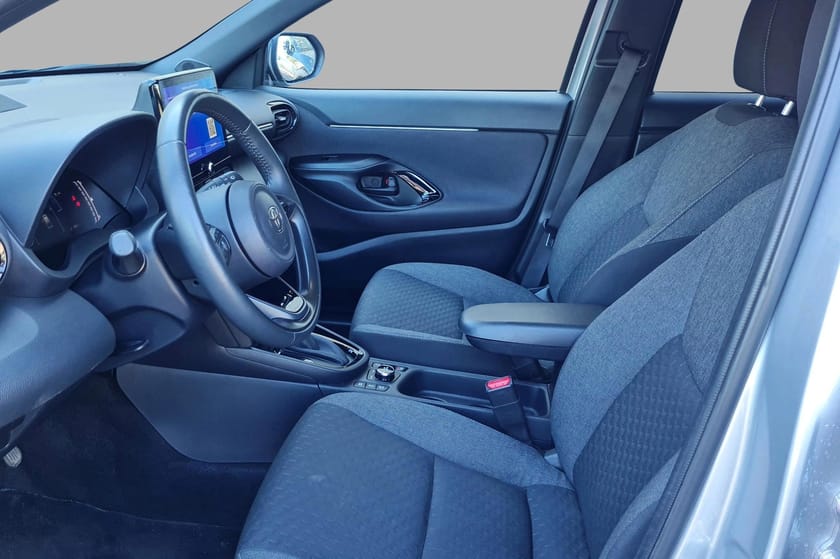Bilde 4 av Toyota Yaris Cross Hybrid AWD-i Active - LED - Adaptiv cruise - Ryggekam.