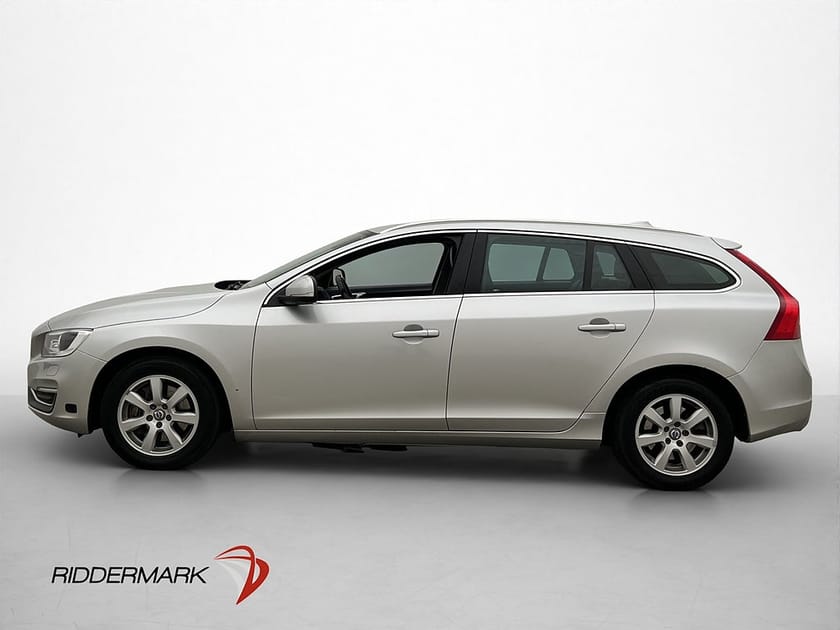 Bild 4 av Volvo V60 D4 181hk AWD Summum Skinn Värmare VOC Dragkrok