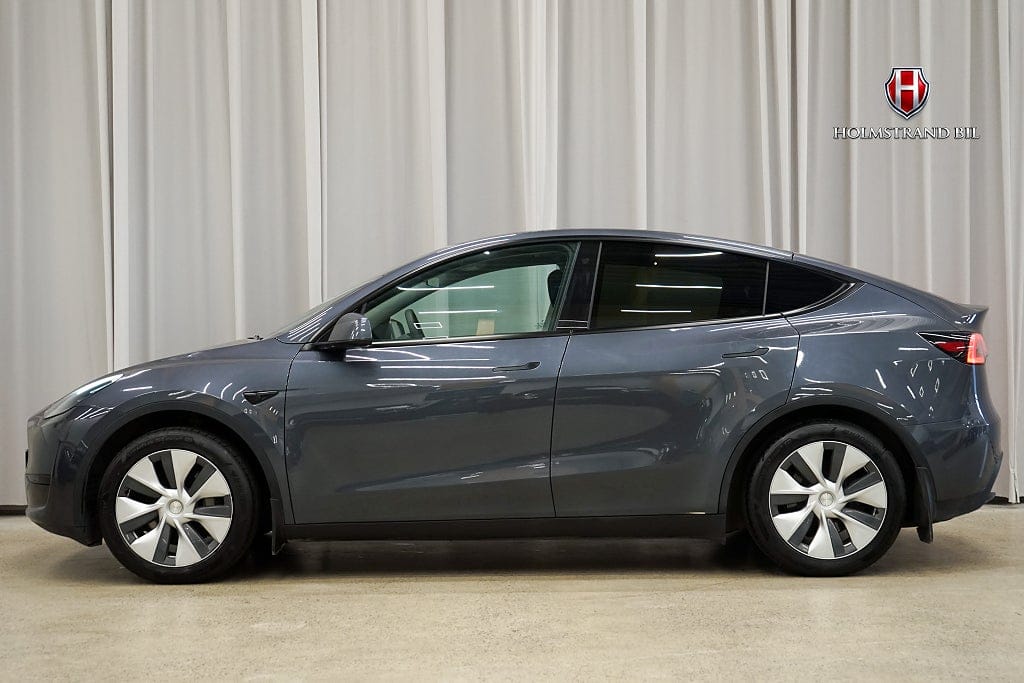Tesla Model Y 299 л.с.