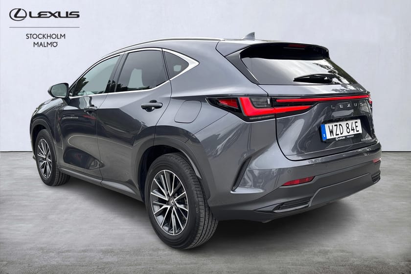 Bild 3 av Lexus NX 450h+ Executive Teknikpaket AWD 309hk P-Värm 360° HUD Keyless Navi