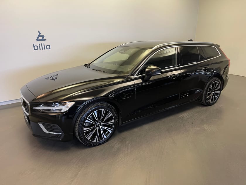 Bild 1 av Volvo V60 Recharge T6 Core Edition / Tonade rutor / Backkamera / Navigation /