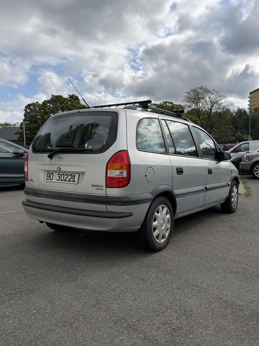Bilde 3 av Opel Zafira Short Description