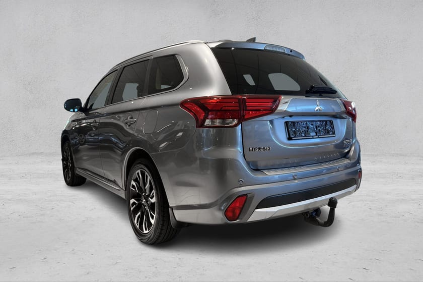 Bilde 3 av Mitsubishi Outlander PHEV Instyle+ | | AWD | 203hk | 2l | Hengerfeste