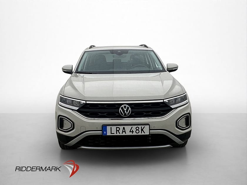 Bild 2 av Volkswagen T-Roc 1.5 TSI 150hk Cockpit Carplay Moms
