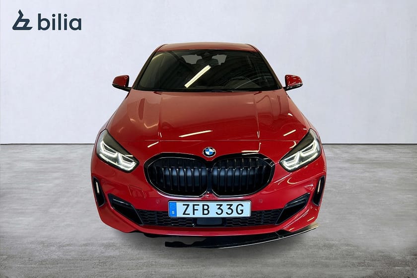 Bild 2 av BMW 118i M Sport Pro/M Stol/Aktiv Farthållare/H&K/ SE SPEC