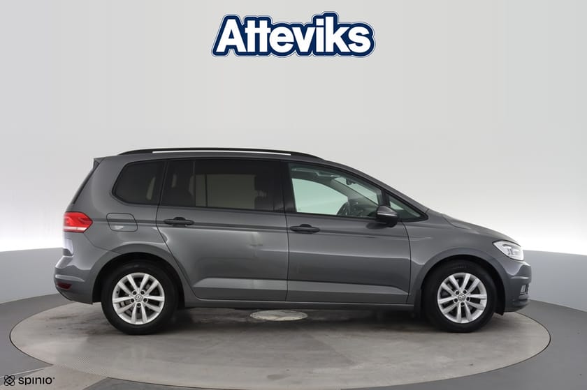 Bild 2 av Volkswagen Touran 7-seater TSI 150hk DSG Drag Kamera App-Connect