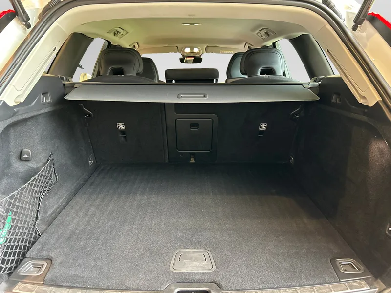 Bild 13 av 14 – Volvo XC60 B4 Diesel Mom Adv Edt II Momentum Advanced