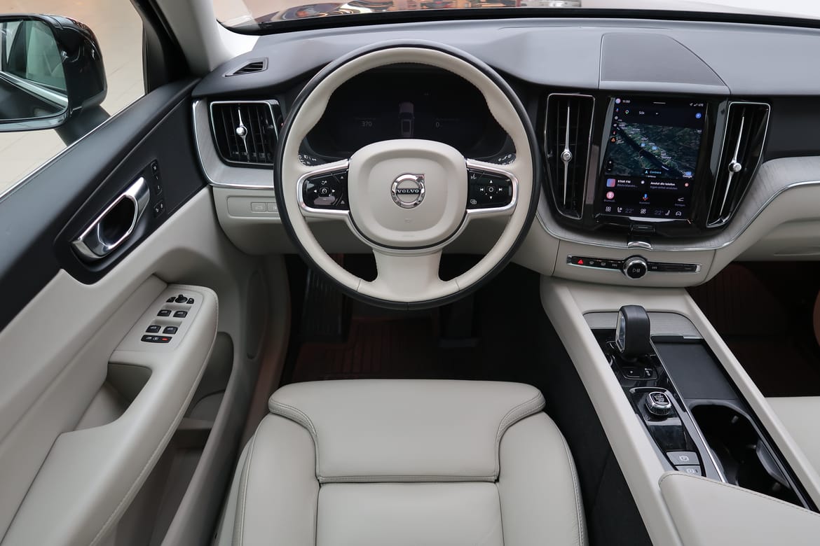 Volvo XC60 2023 - miniatyr 6