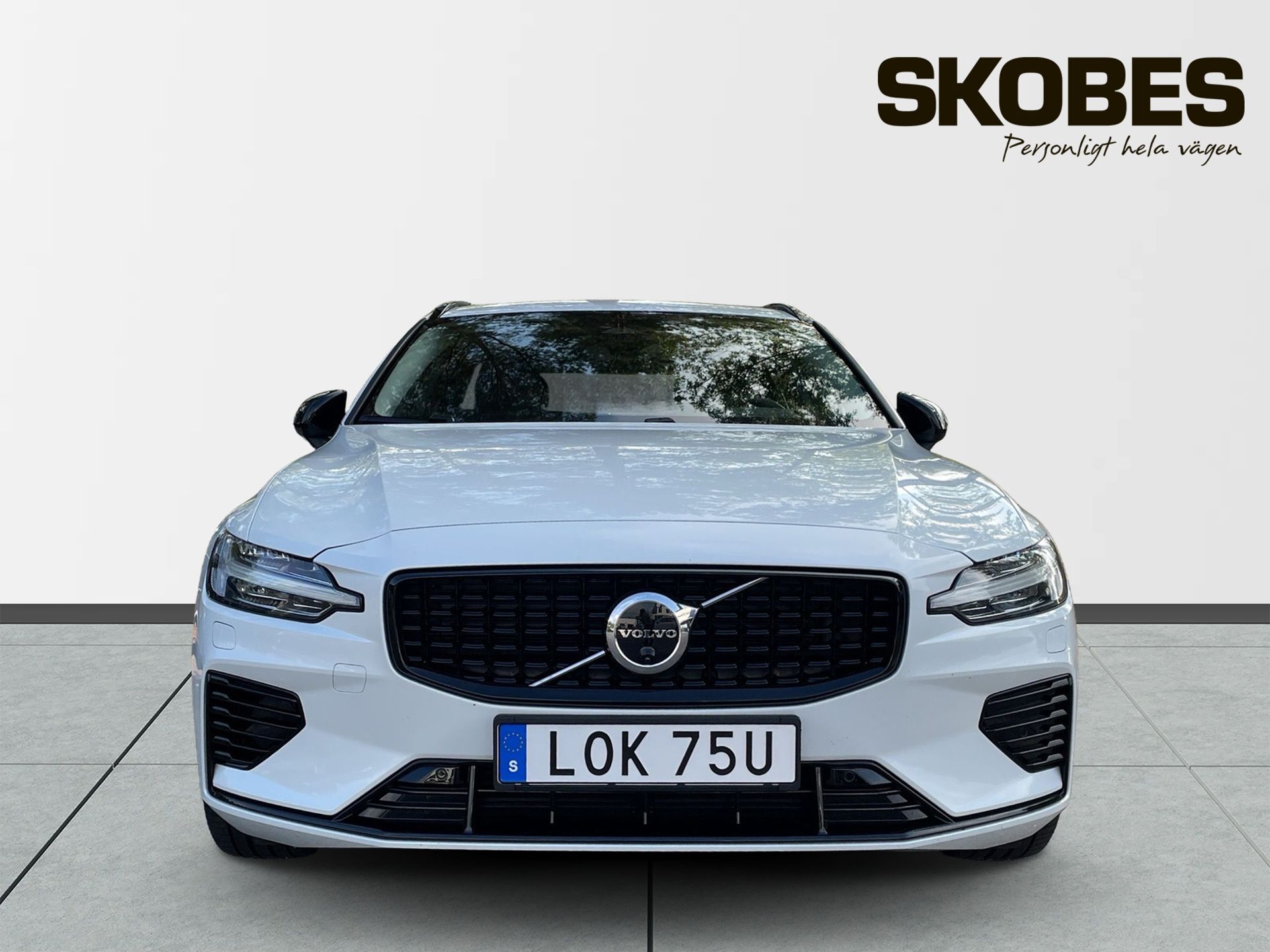 Volvo V60 T6 Plus Dark Nordic Edition 2026, bild 2/3