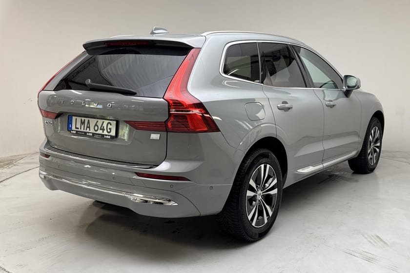 Bild 3 av Volvo XC60 T6 AWD Recharge (350hk) Core Bright Panorama