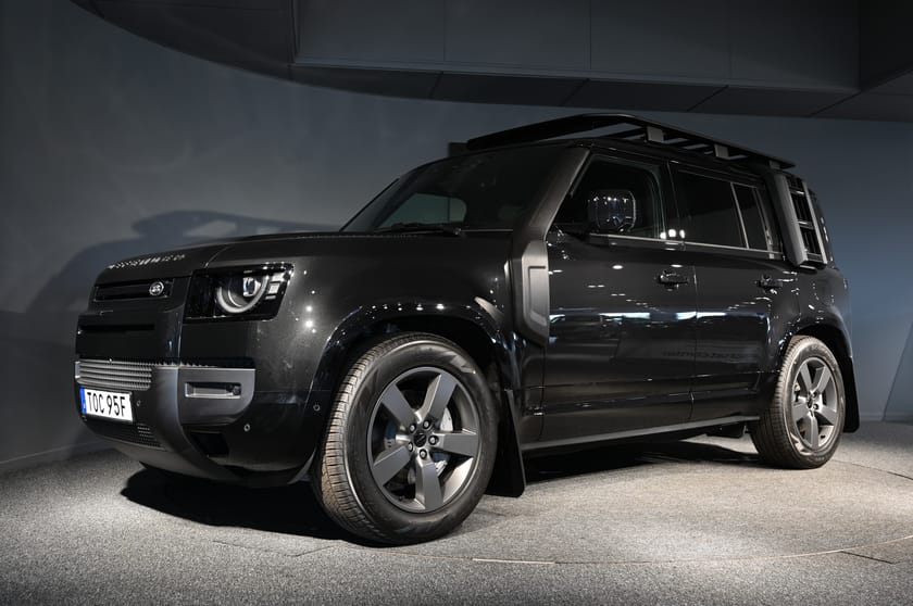Bild 1 av Land Rover Defender P300e PHEV X-Dynamic SE *Direktleverans*