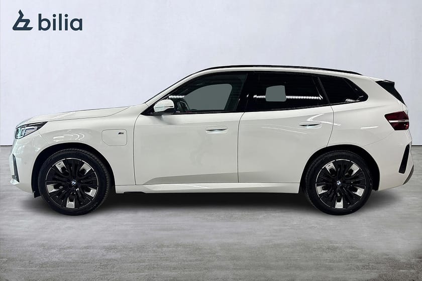 Bild 3 av BMW X3 30e xDrive M-Sport| Panorama | H&K | Drag | Aktiv farth