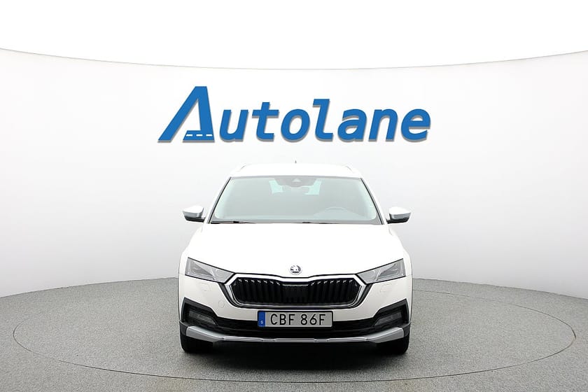 Bild 3 av Škoda Octavia Scout Skoda 2.0 TDI 4x4 B-Kamera, Drag, Adapriv, Värmare, 200hk