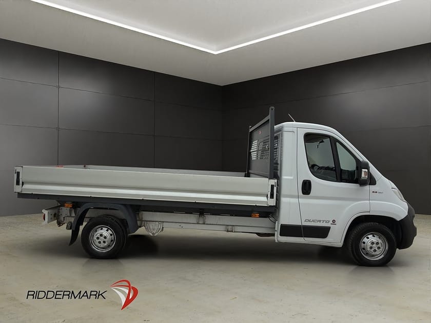 Bild 2 av Fiat Ducato Chassi Cab FLAKBIL 2.3 130hk Ny-Kamrem Värmare 3-Sits Moms